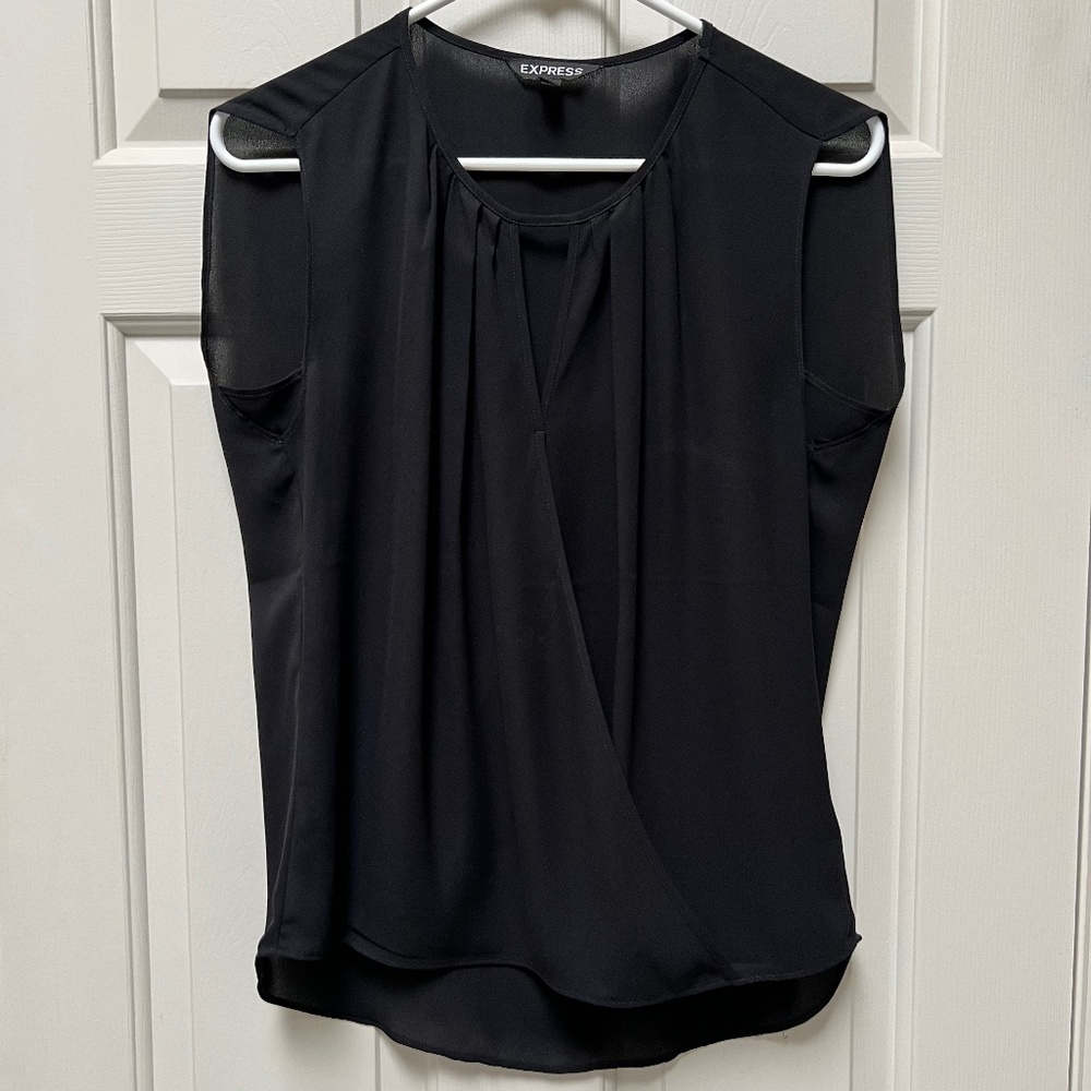 Express Black Key Top